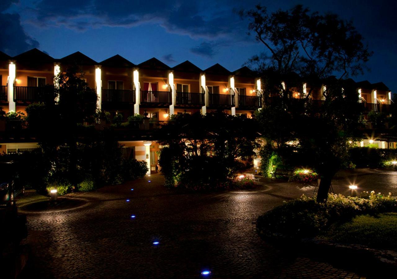 Iseo Lago Hotel מראה חיצוני תמונה